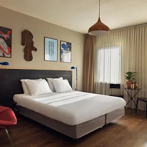 4* Hotel Townhouse &